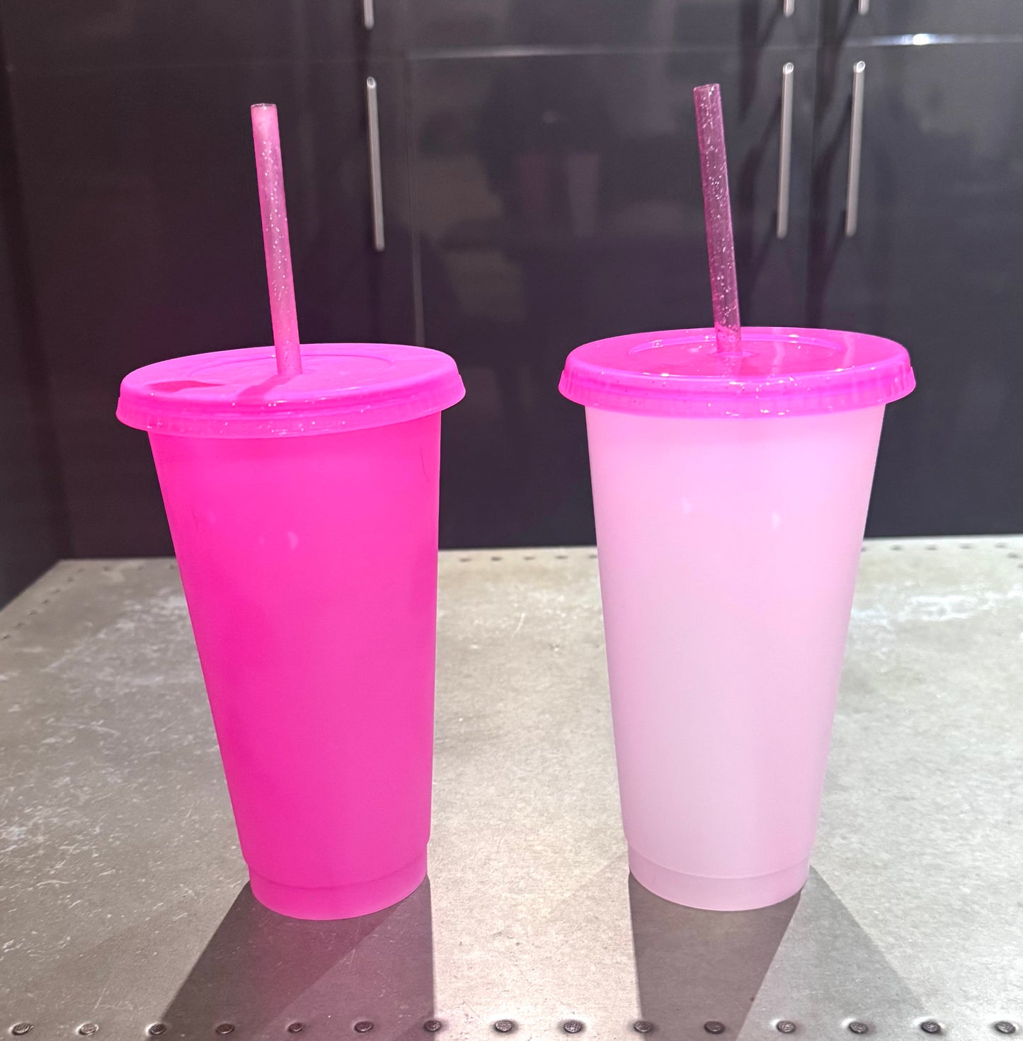 24oz Hot Pink Colour Changing Cup