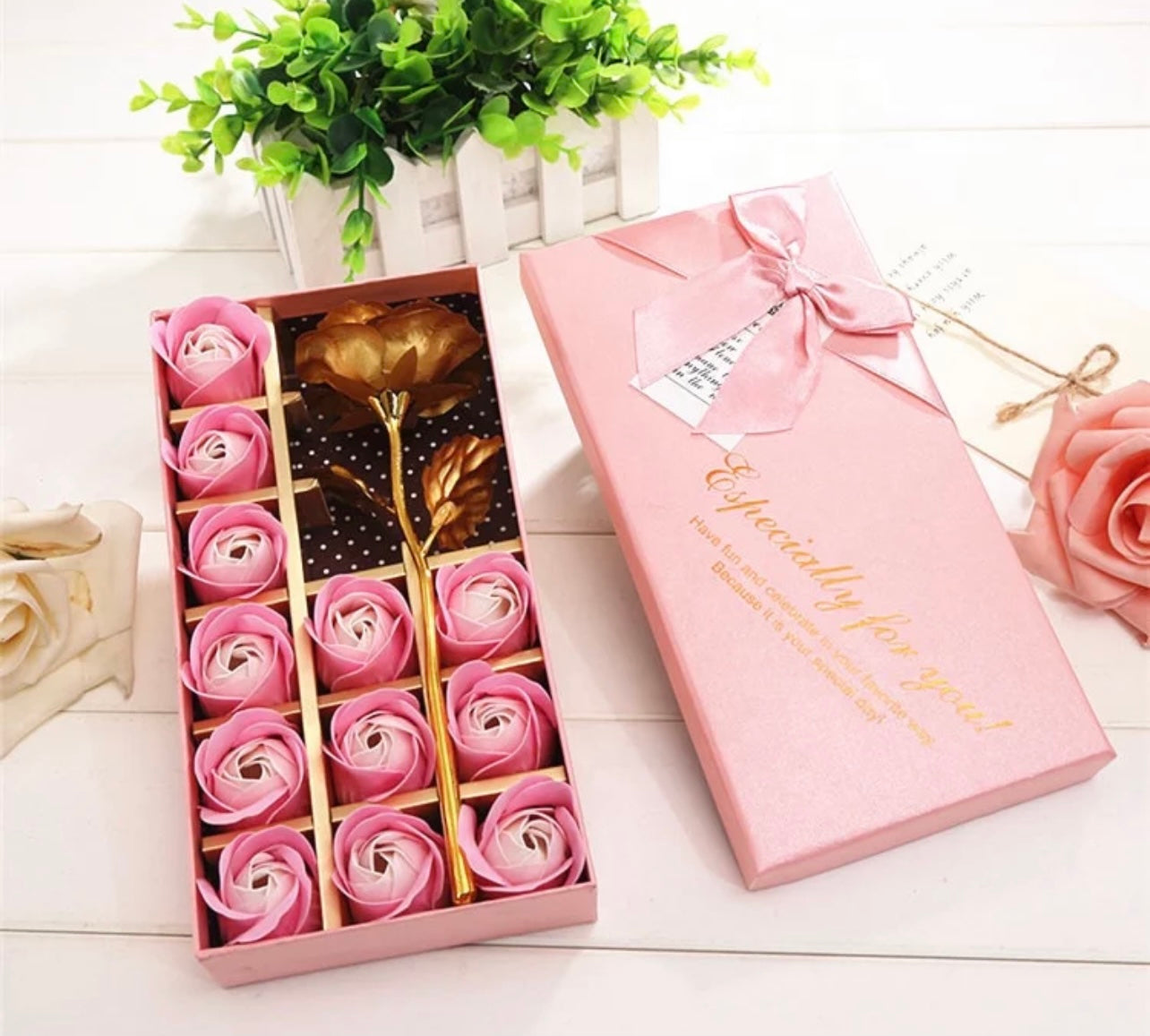 Gold rose and 12 soap roses gift sets