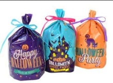 Load image into Gallery viewer, Halloween candy bags packs of 6 In-Stock
