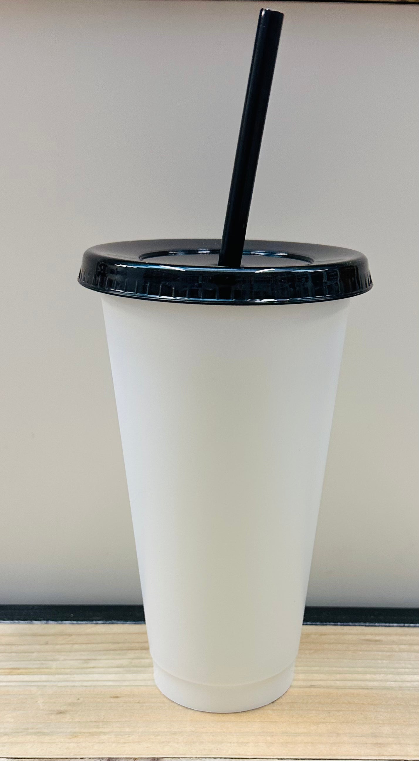 Black and White 24oz Single Walled Cups